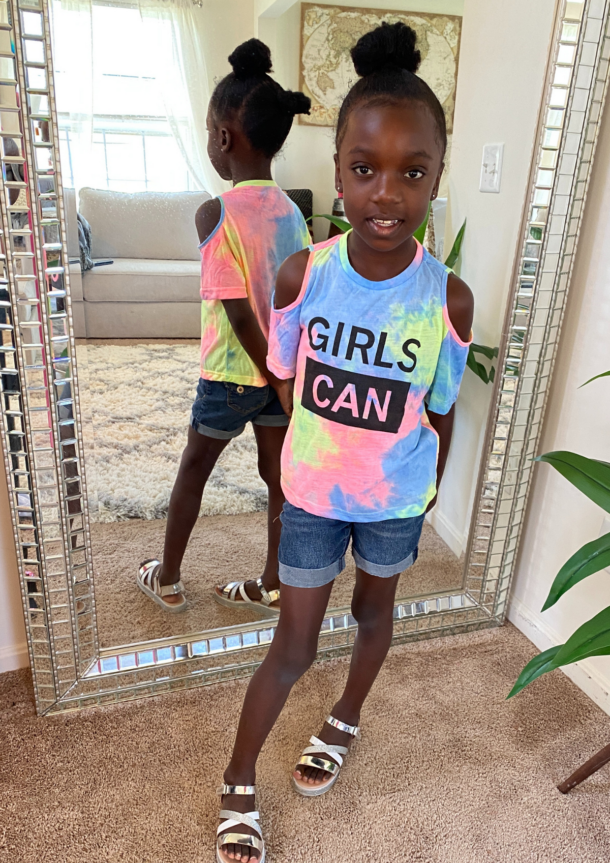 Girls Can Tee